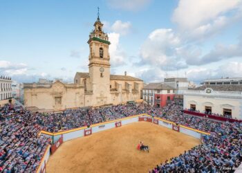 Rodrigo Villalón y Hugo Masià salen a hombros en una tarde de lleno en Algemesí (CRÓNICA)